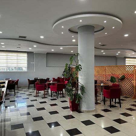 Hotel St.Pauli Shkodër Extérieur photo