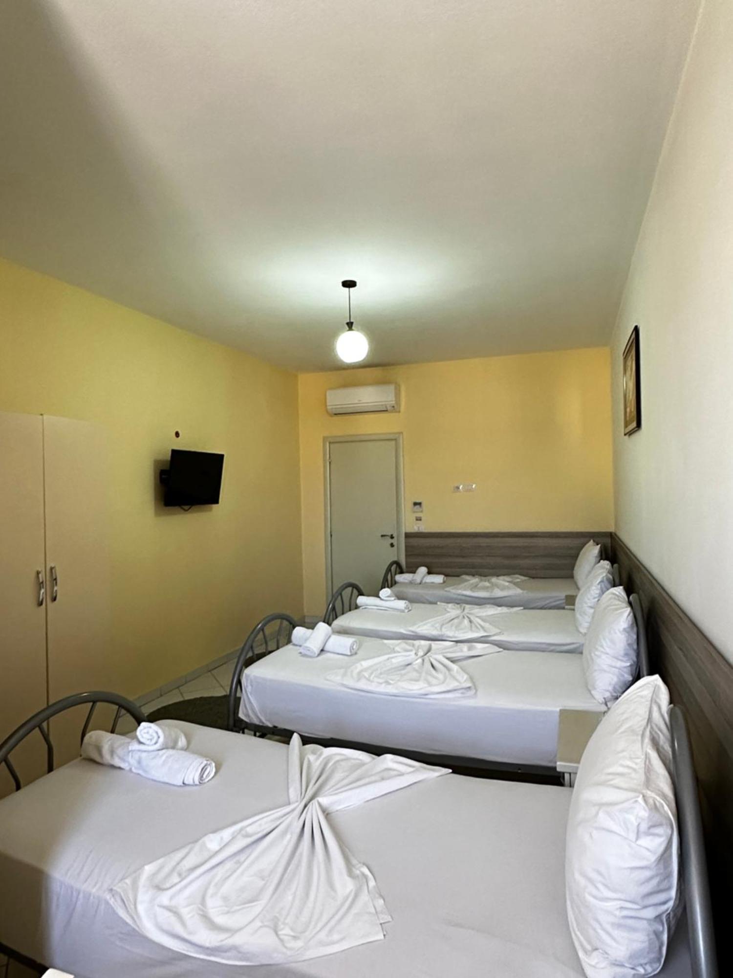 Hotel St.Pauli Shkodër Extérieur photo