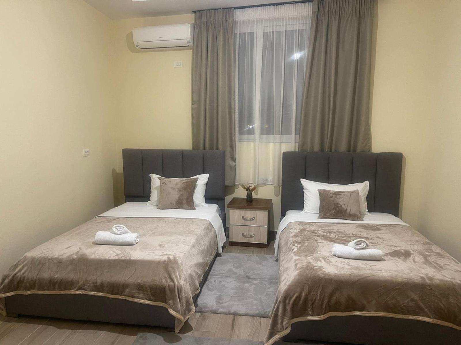 Hotel St.Pauli Shkodër Extérieur photo