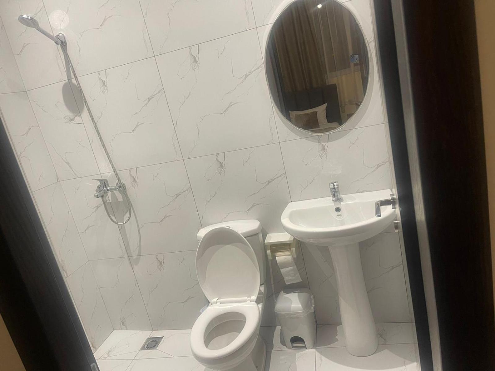 Hotel St.Pauli Shkodër Extérieur photo