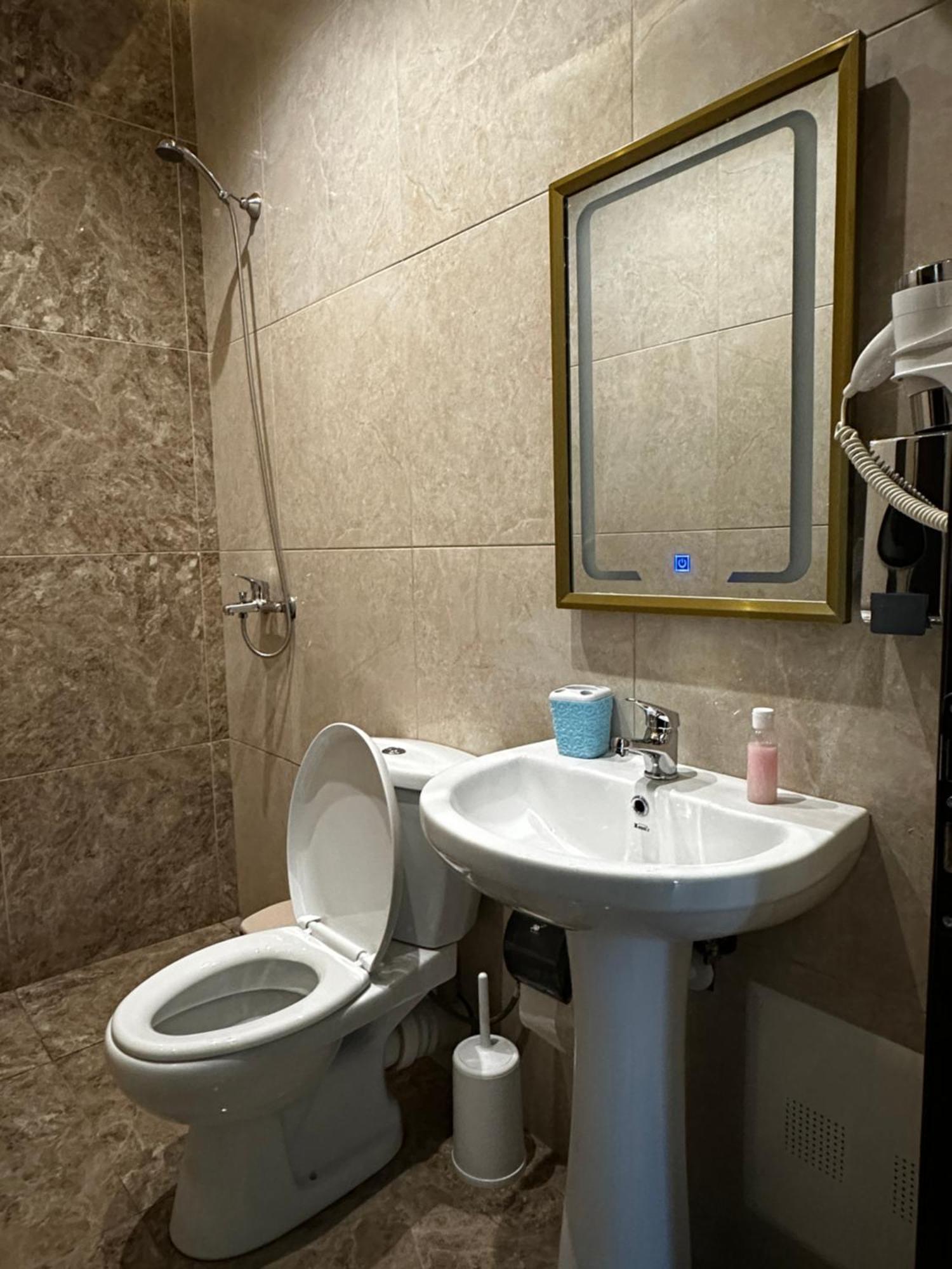 Hotel St.Pauli Shkodër Extérieur photo