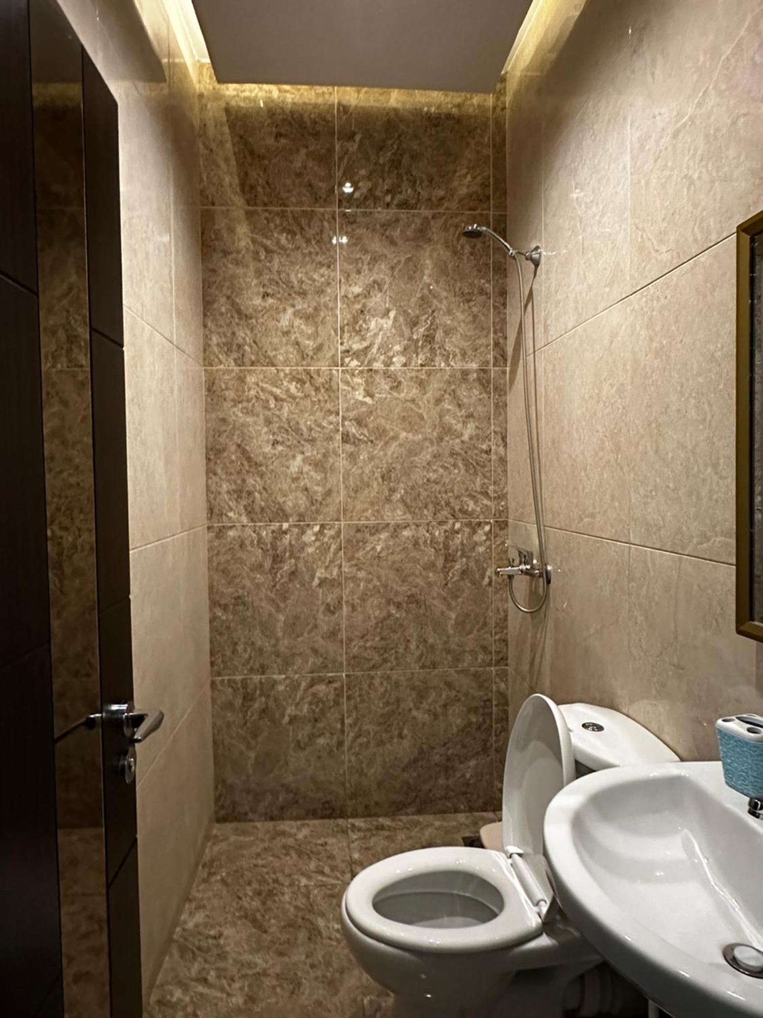 Hotel St.Pauli Shkodër Extérieur photo